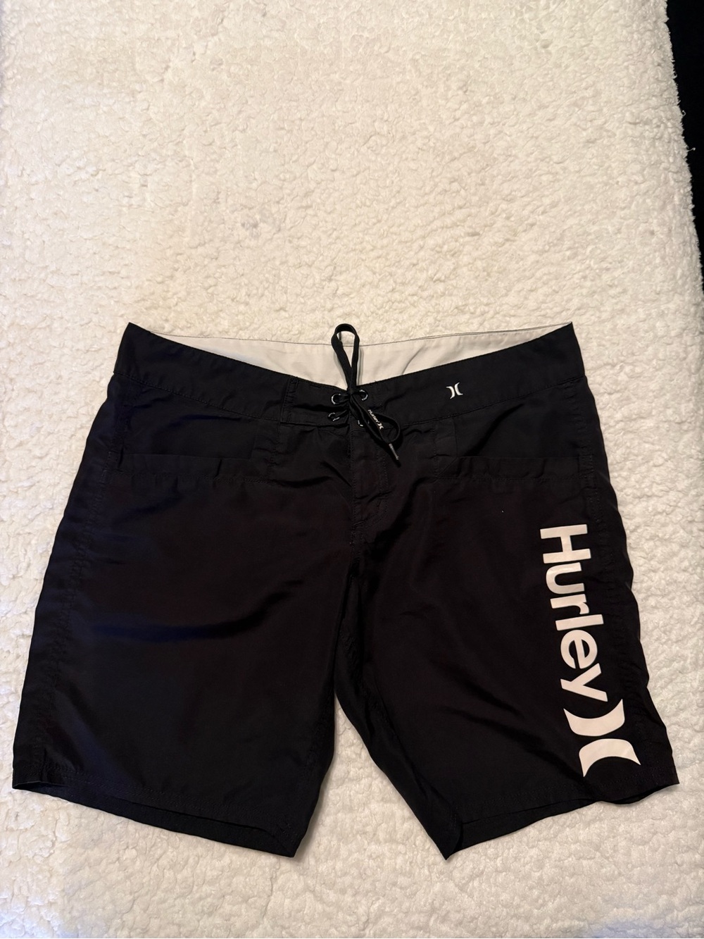 Hurley Black junior size 11. Athletic water Shorts with White Side Logo